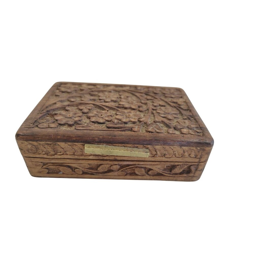 Vintage Hand Carved 5.5" x 4" x 1.5" Lidded Wood Box Floral Design Storage